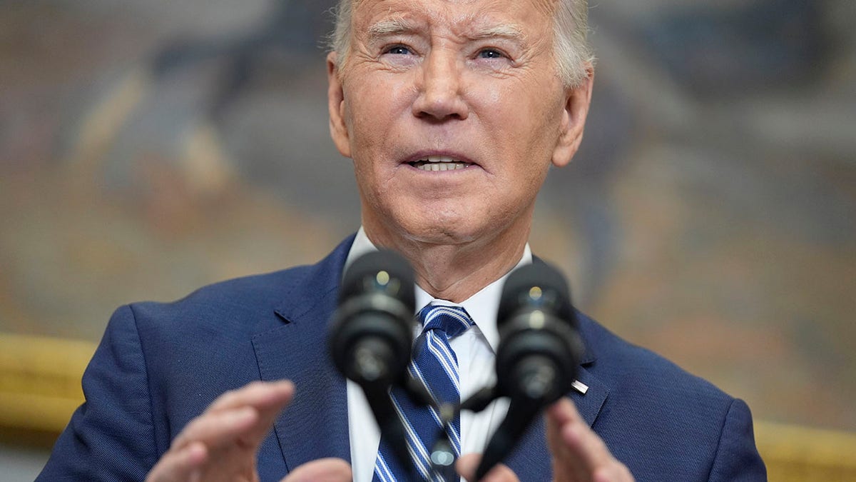 Biden speaks at White House about Alexei Navalny