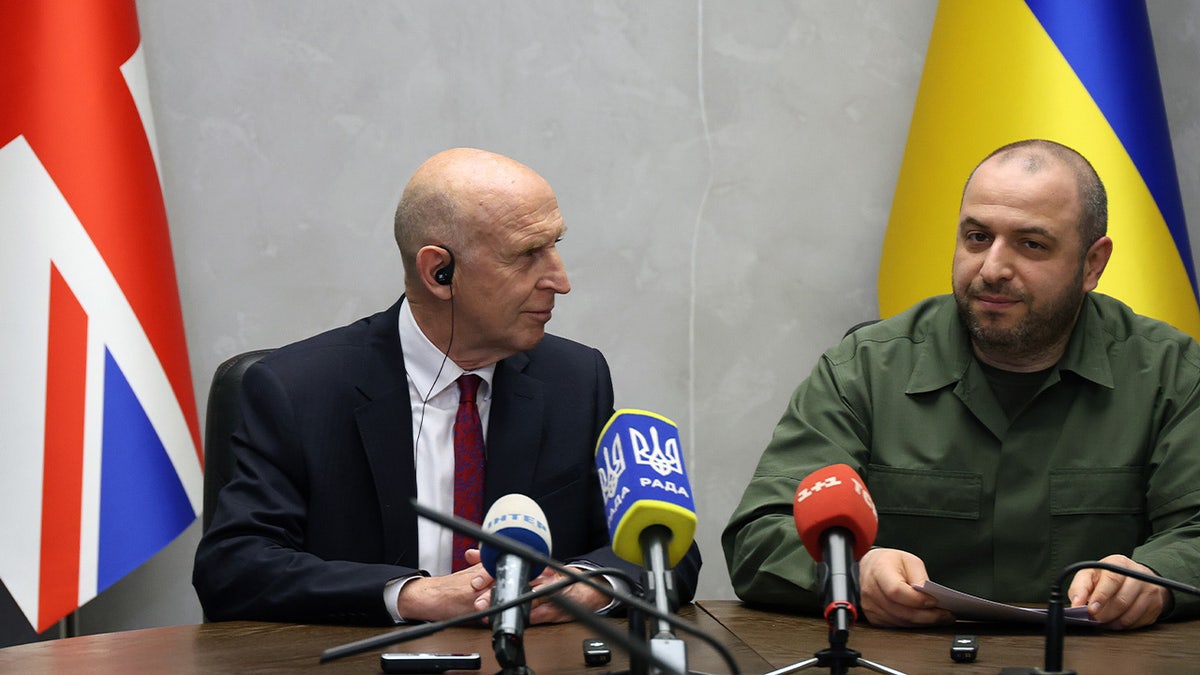 Secretary of State for the Defence of the UK John Healey and Minister of Defence of Ukraine Rustem Umerov