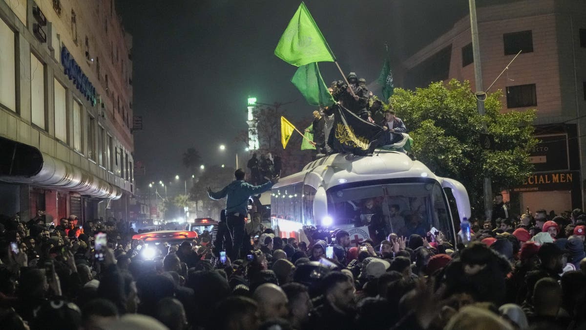 bus with palestinian prisoners