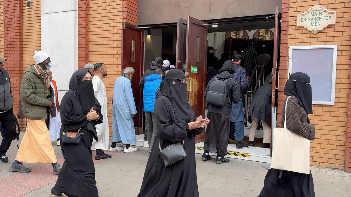 Muslims in London, England