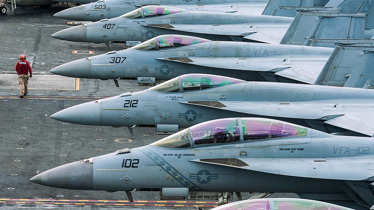 F/A-18 jets 