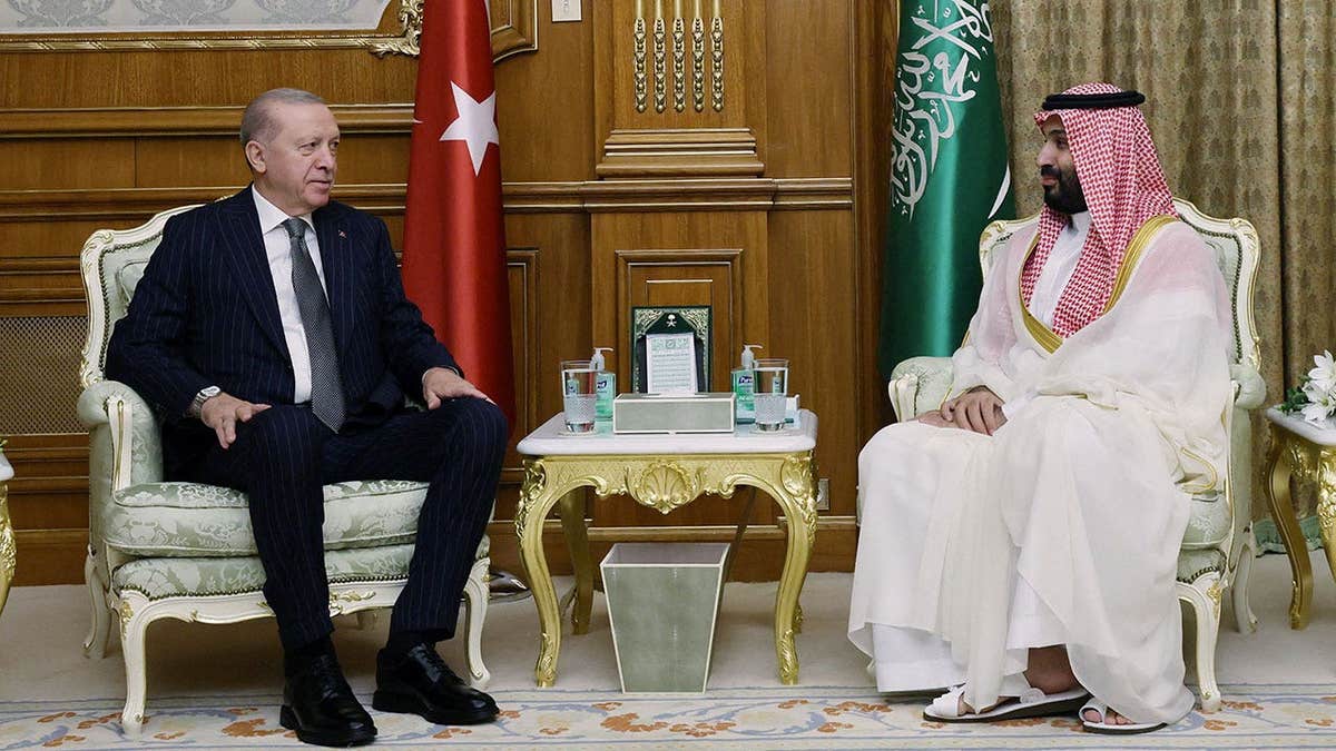 sh President Tayyip Erdogan meets Saudi Crown Prince Mohammed bin Salman
