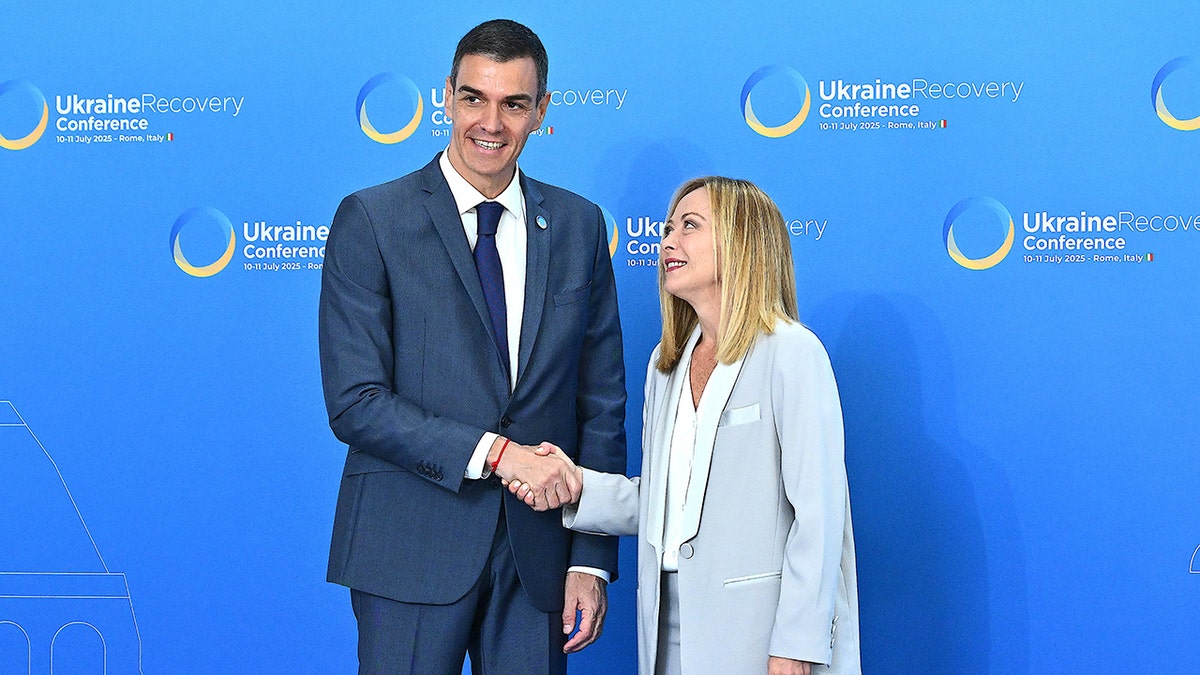 Pedro Sanchez and Giorgia Meloni