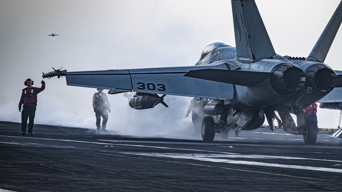 US jets taking off for Somalia