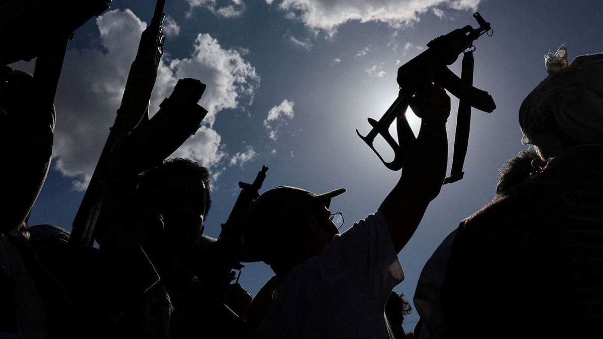 Houthi supporters demonstrate in solidarity with Iran