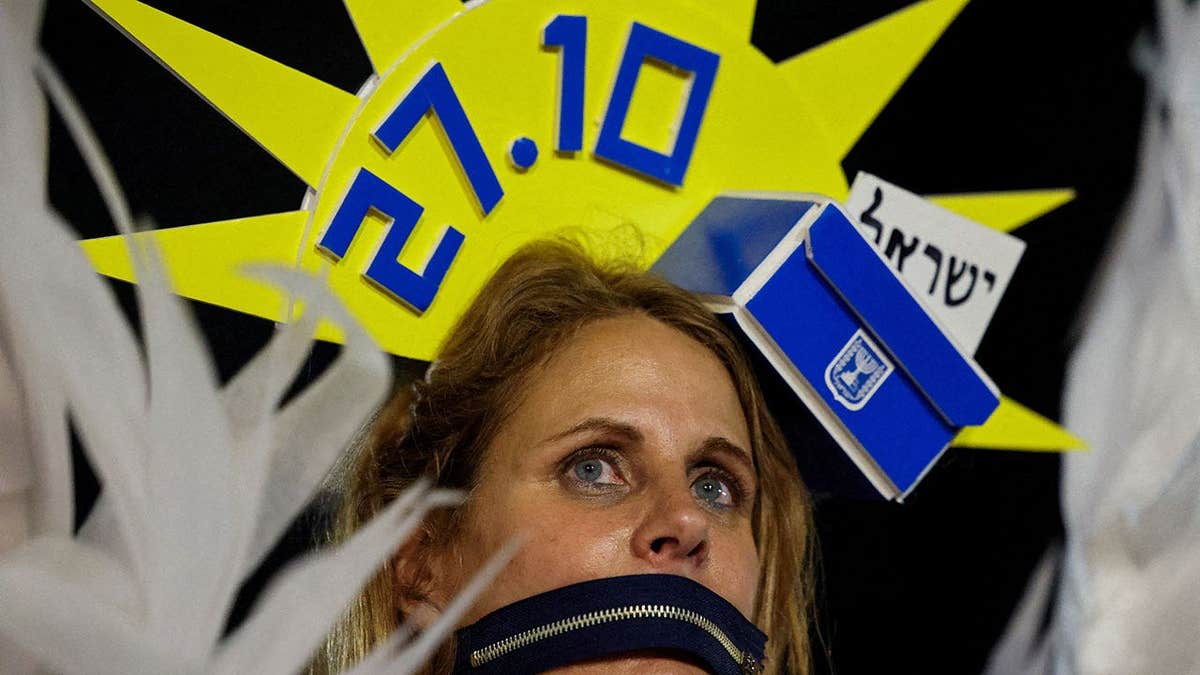 rally to demand the establishment of an independent state commission of inquiry into the October 7