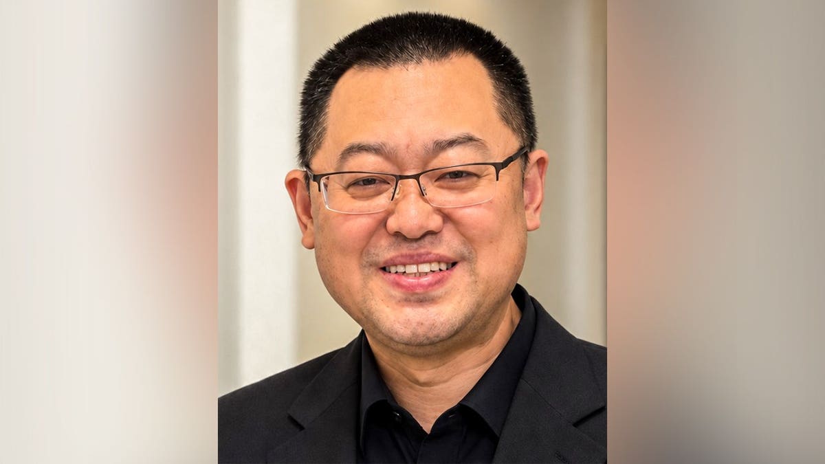 Photo of Pastor Wang Yi.
